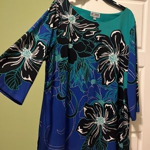blue , green & white floral top